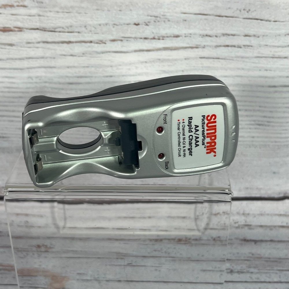 Sunpak Rapid Charger for No-MG and Ni-Cd Batteries AA/AAA Wall Plug Charger